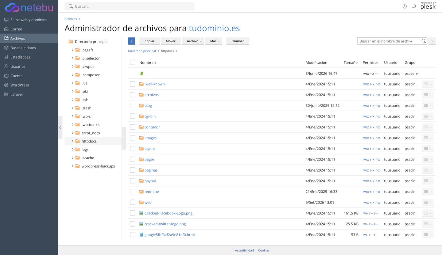 Administrador de archivos de Plesk con las carpetas del hosting: httpdocs, logs y wordpress-backups