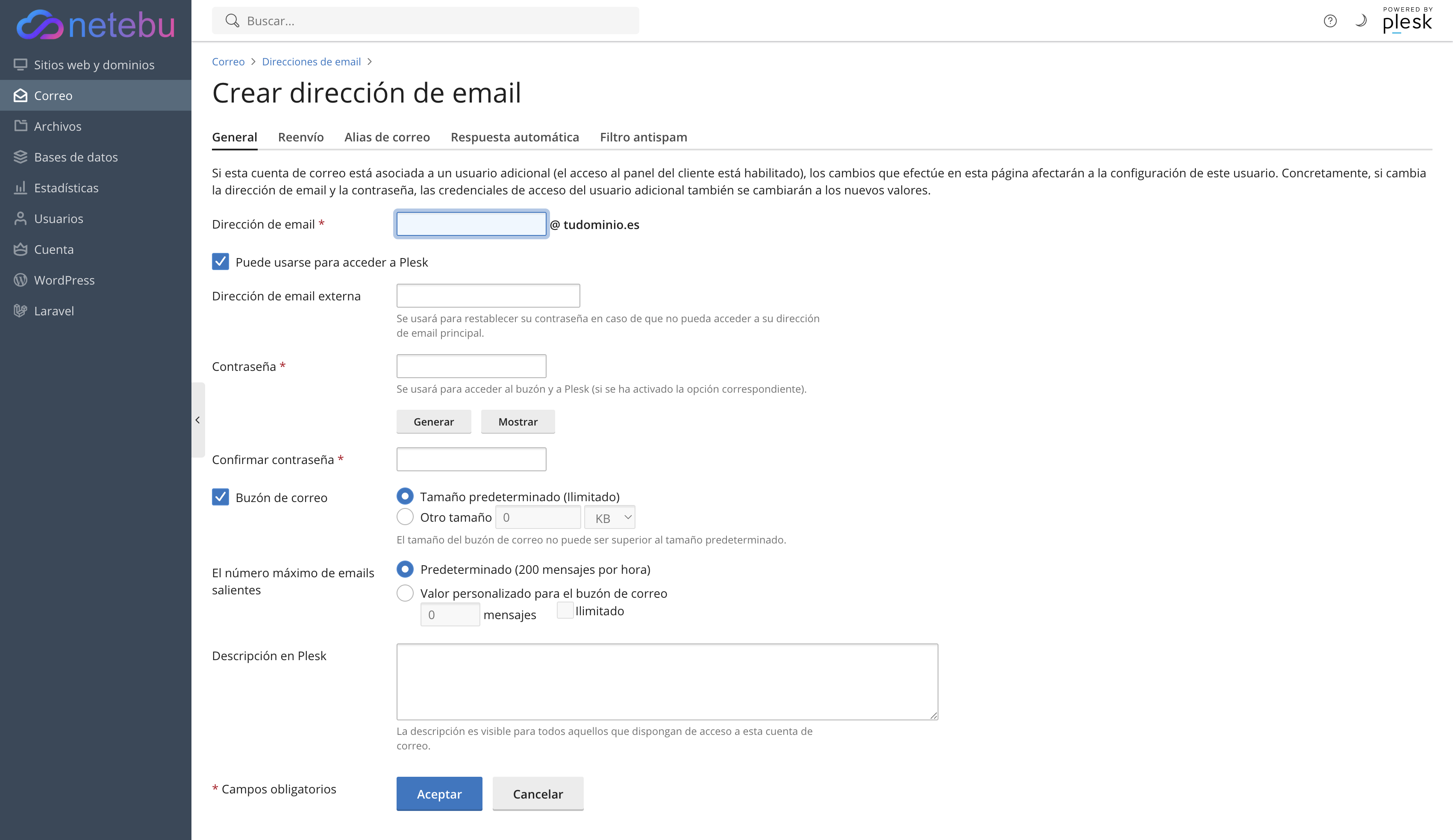 Formulario de la pestaña General de un buzón de correo, con los campos Contraseña, Confirmar contraseña y los botones Generar y Mostrar