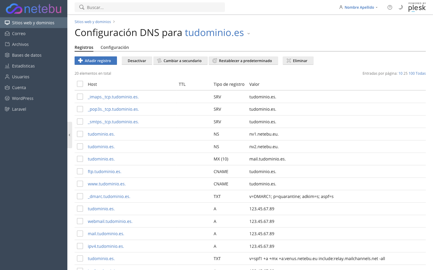 Lista de registros DNS de tudominio.es en el panel Plesk, con las columnas Host, TTL, Tipo de registro y Valor