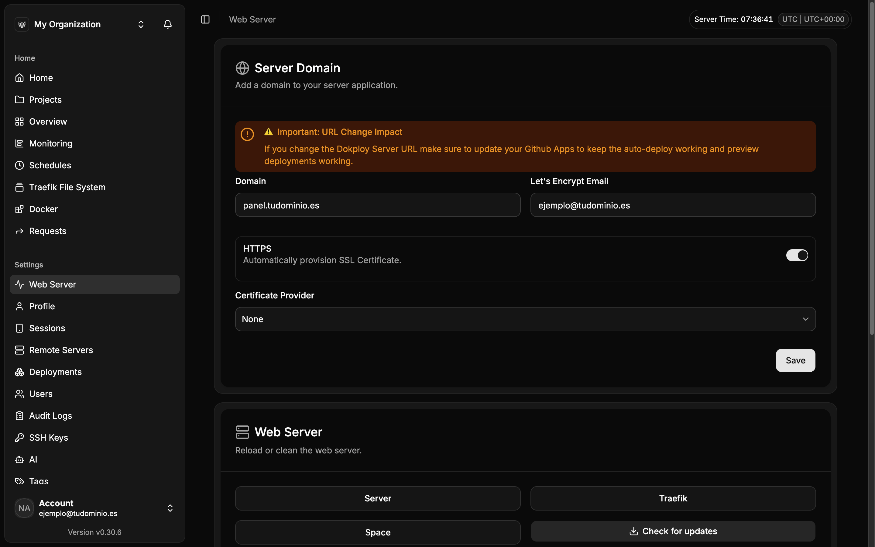 Pantalla Web Server de Dokploy con el bloque Server Domain: dominio panel.tudominio.es, correo para Let's Encrypt y el interruptor HTTPS activado