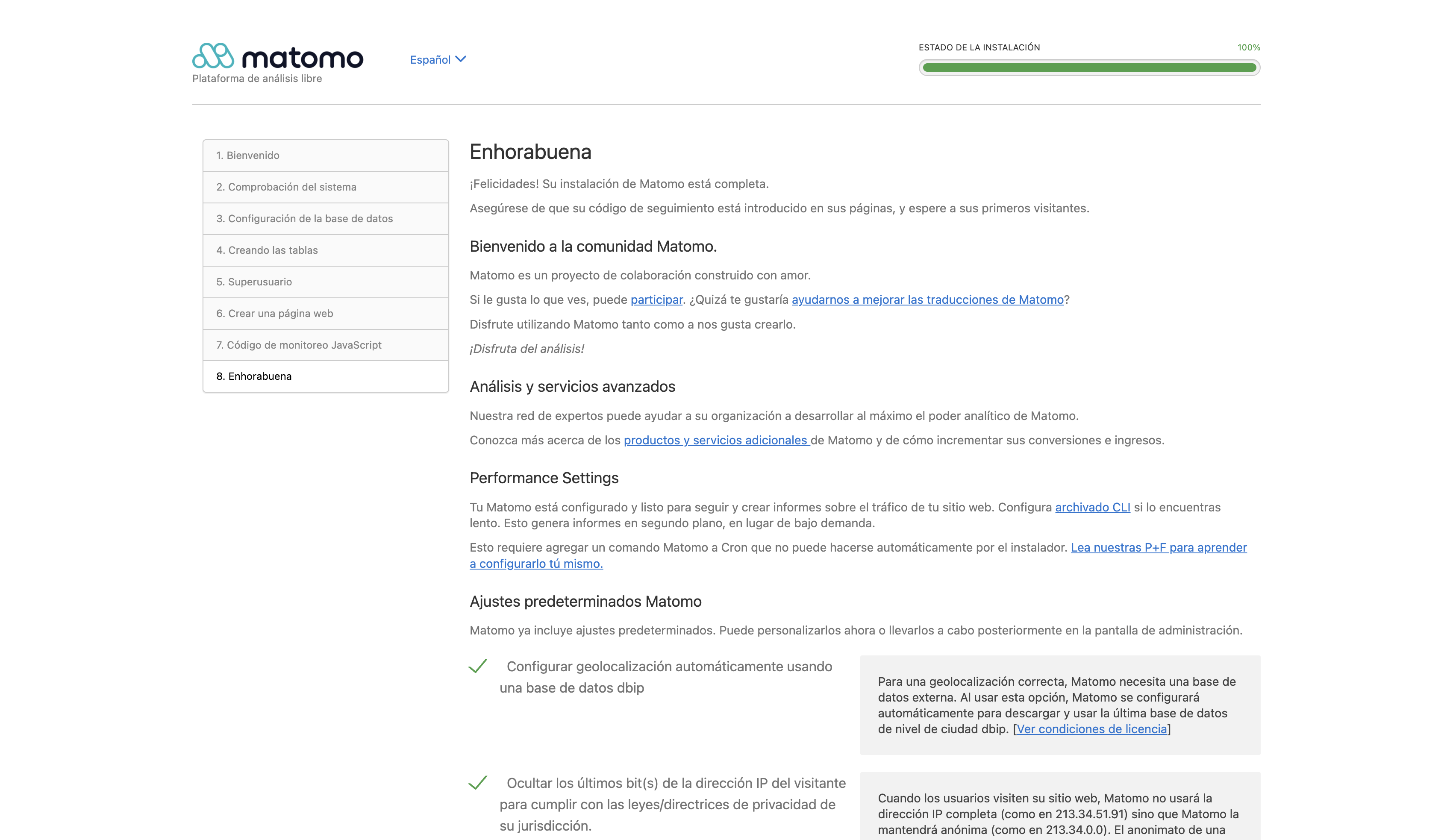 Última pantalla del asistente de Matomo con la instalación completa y las opciones de geolocalización y anonimato de IP marcadas