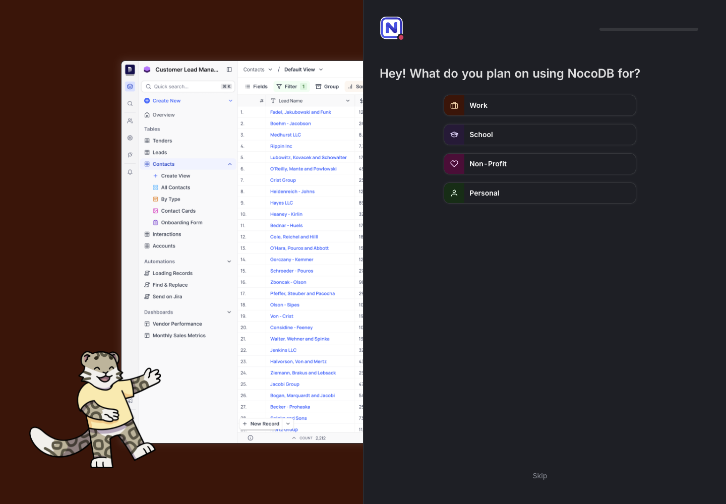 Asistente de bienvenida de NocoDB tras el primer inicio de sesión, con la pregunta de uso y el enlace Skip