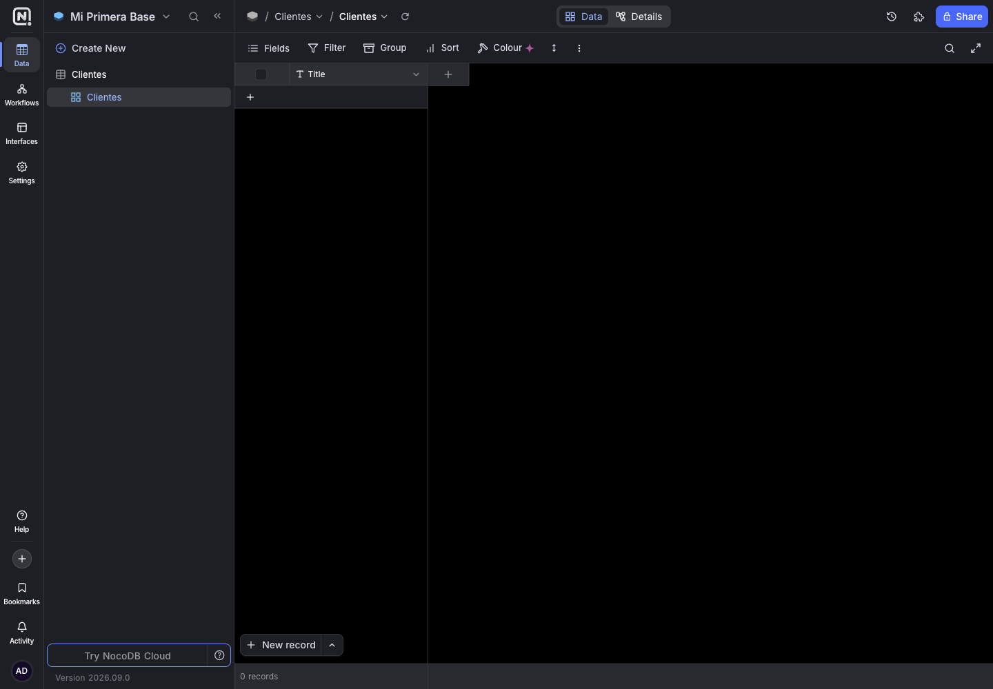 Primera base creada en NocoDB, con su primera tabla y todavía sin más registros