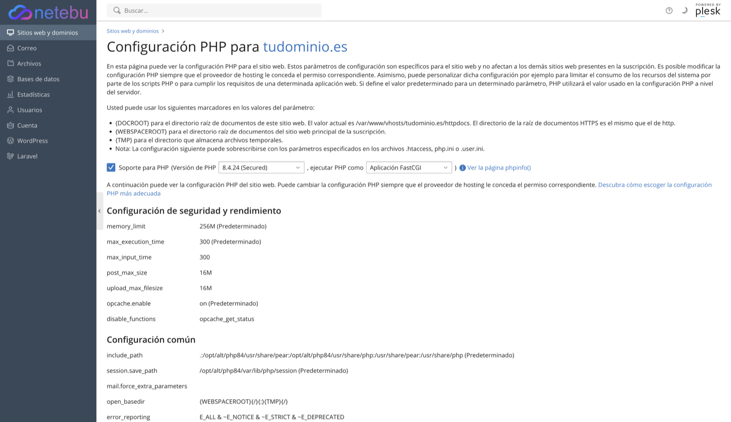 Pantalla de Configuración PHP de un dominio en Plesk con la versión y los valores de PHP