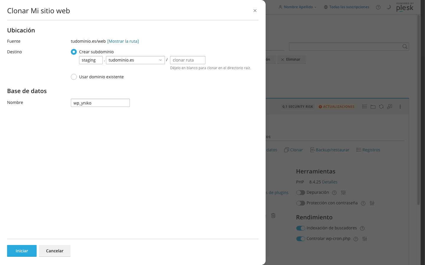 Diálogo Clonar de WP Toolkit con el subdominio staging.tudominio.es propuesto como destino y el nombre de la base de datos nueva